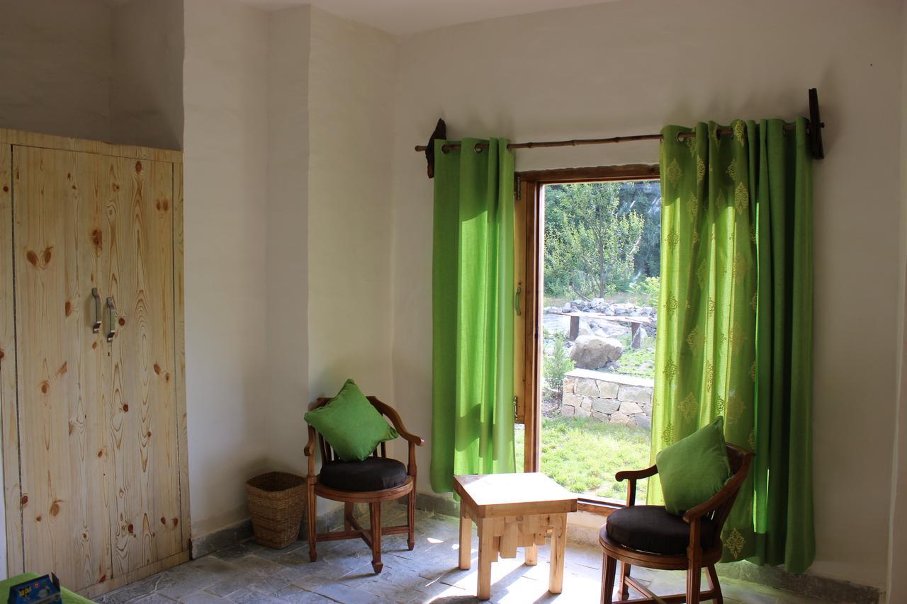 Tirthan Anglers' Retreat Banjar Ngoại thất bức ảnh